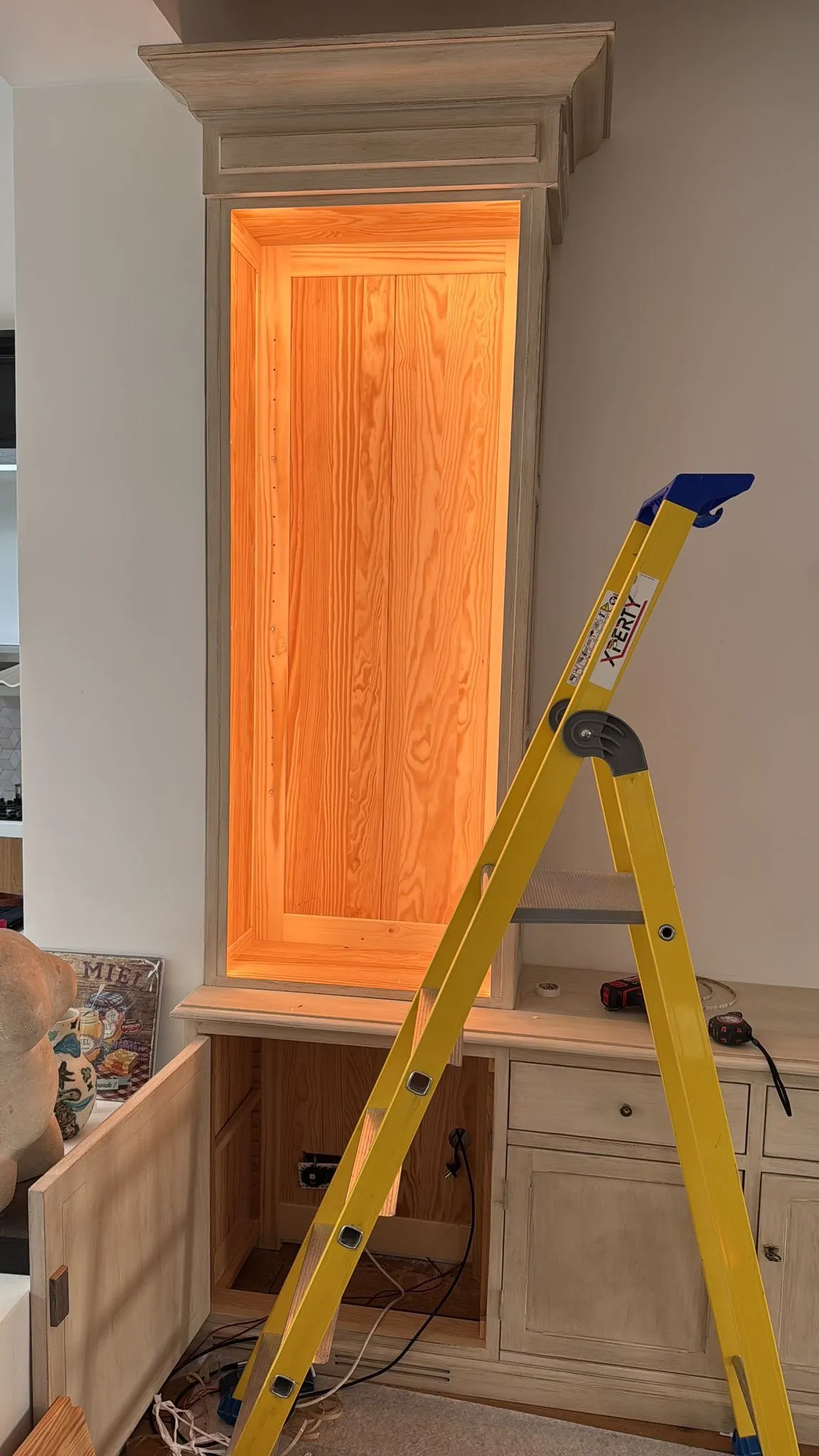 Intégration mobilier sur-mesure avec éclairage